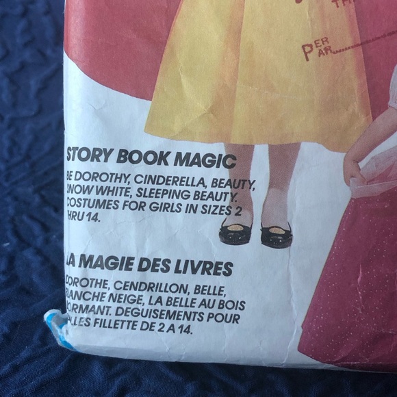 🛍️3/$10 🛍️ Costume Sewing Pattern (Halloween) - Picture 2 of 5